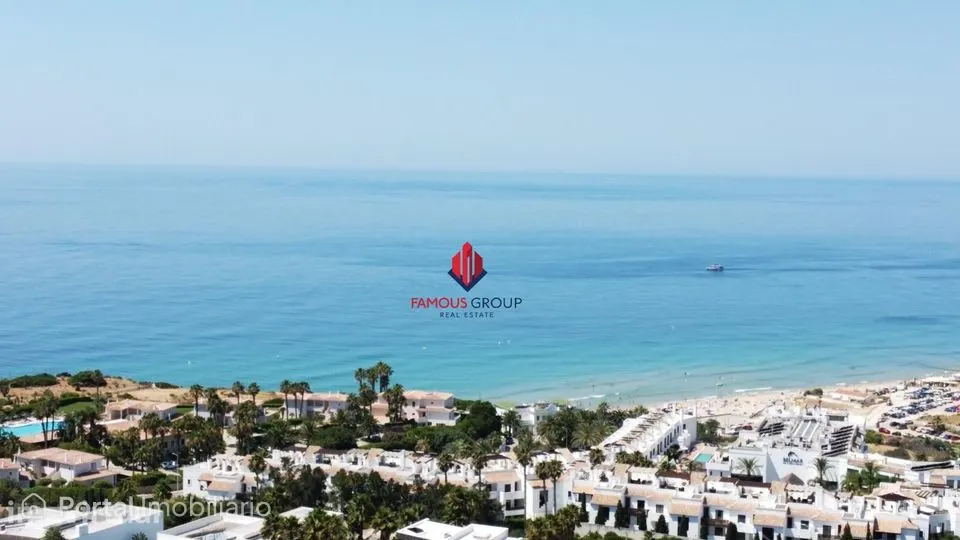 MoradiaT3 contemporânea de Luxo em Lagos vista mar