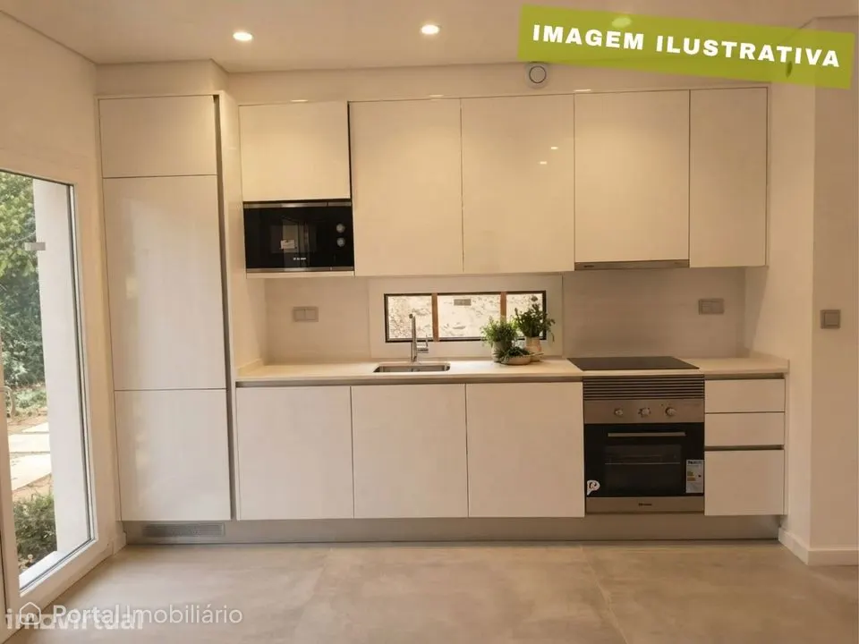 Moradia T2 Isolada Nova com Lote de 394 m² em Monte Redondo