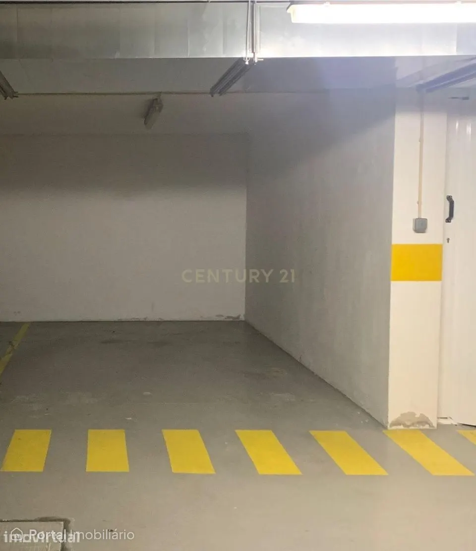 Estacionamento para arrendamento em Telheiras