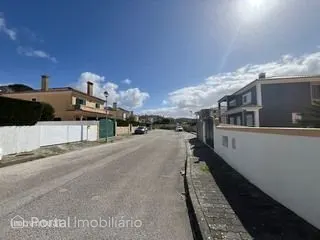 Lote de terreno 330m², Alcainça-Mafra