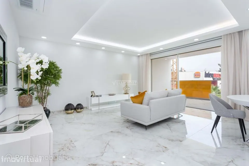 Último apartamento T3 + 1 novo com piscina na cobertura situados em la