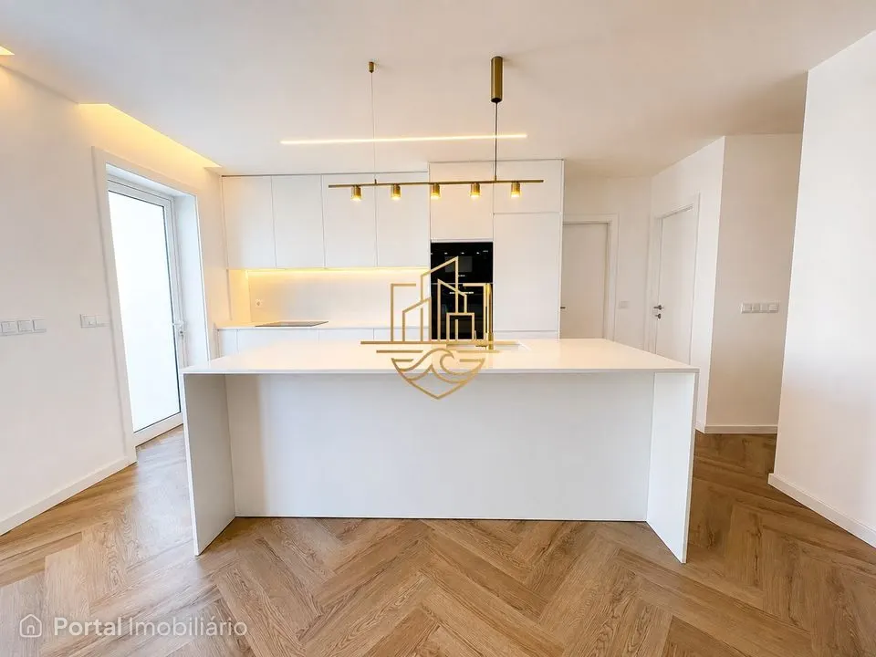 Apartamento T3 Venda em Ramalde,Porto