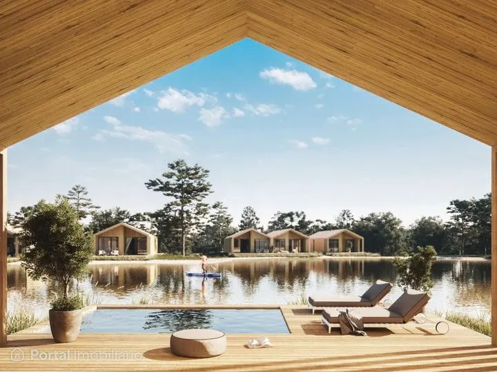 Moradia T3 (LakeHouse) situada num resort de luxo à beira da deslumbrante Lagoa de Óbidos