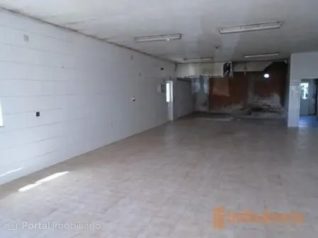 Loja destinada a Comércio de rua em Sanfins do Douro, Alijó