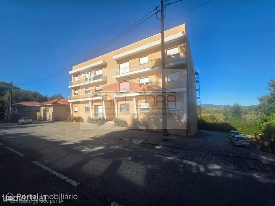 Apartamento T2 com varanda em Meixomil
