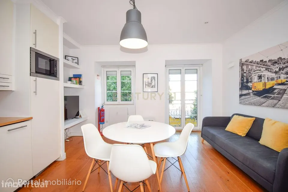 Apartamento T2 com Vista para o Rio na Mouraria, Lisboa