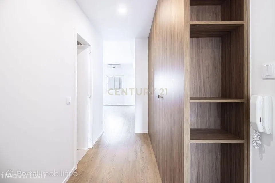 2-bedroom apartment for rent in Moscavide e Portela