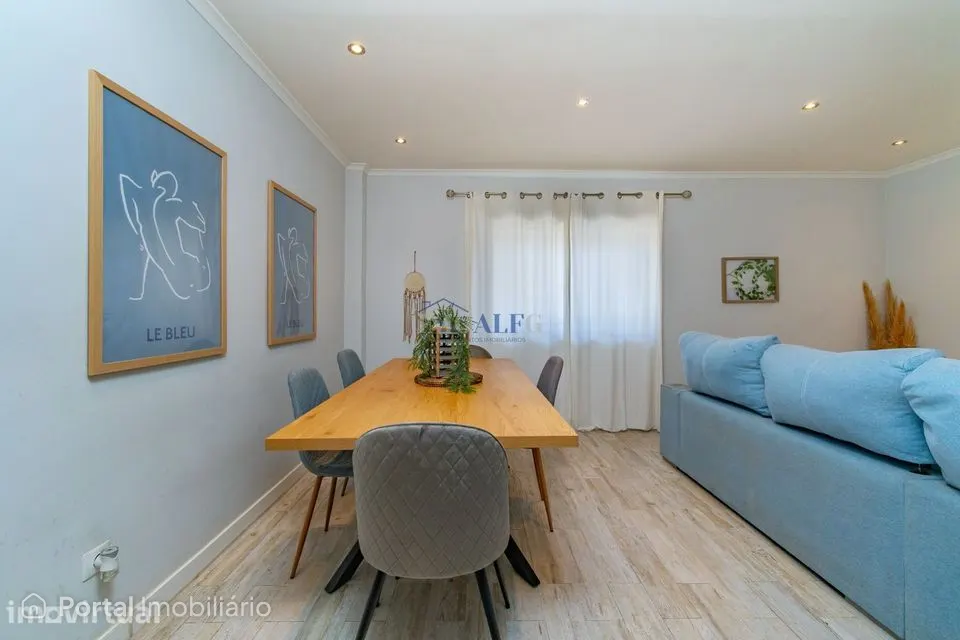 Apartamento T2 no Lavradio, com logradouro