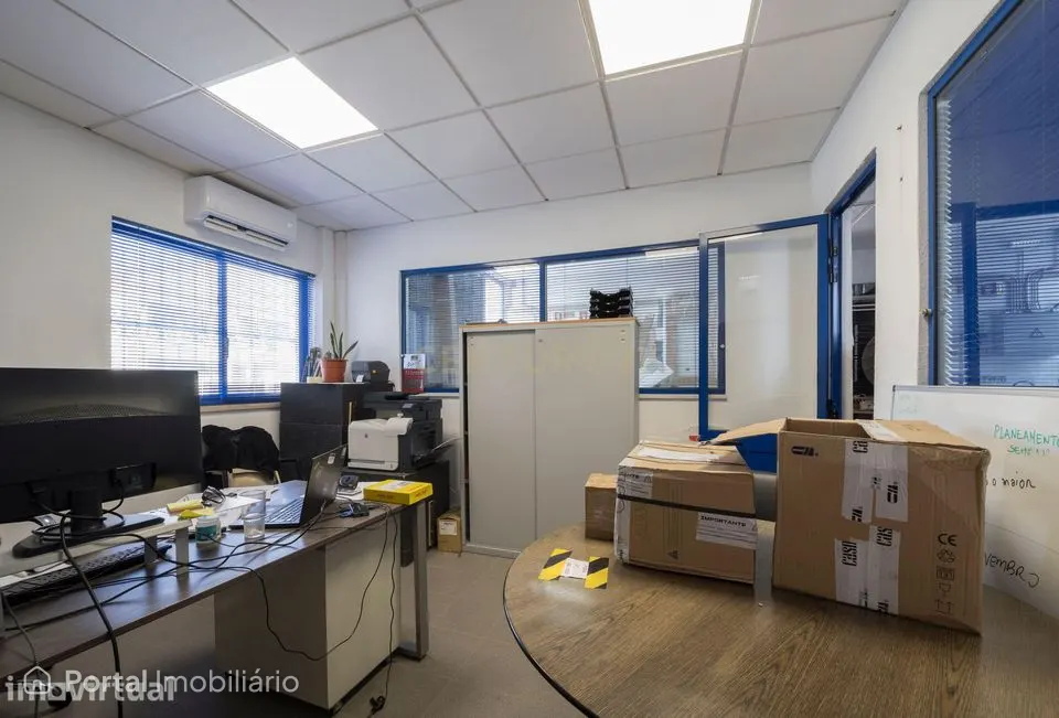 Armazém com 360 m2