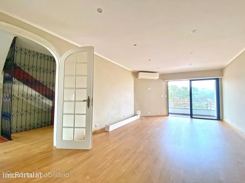Apartamento T4 Duplex remodelado com vista mar, varandas e terraço ...