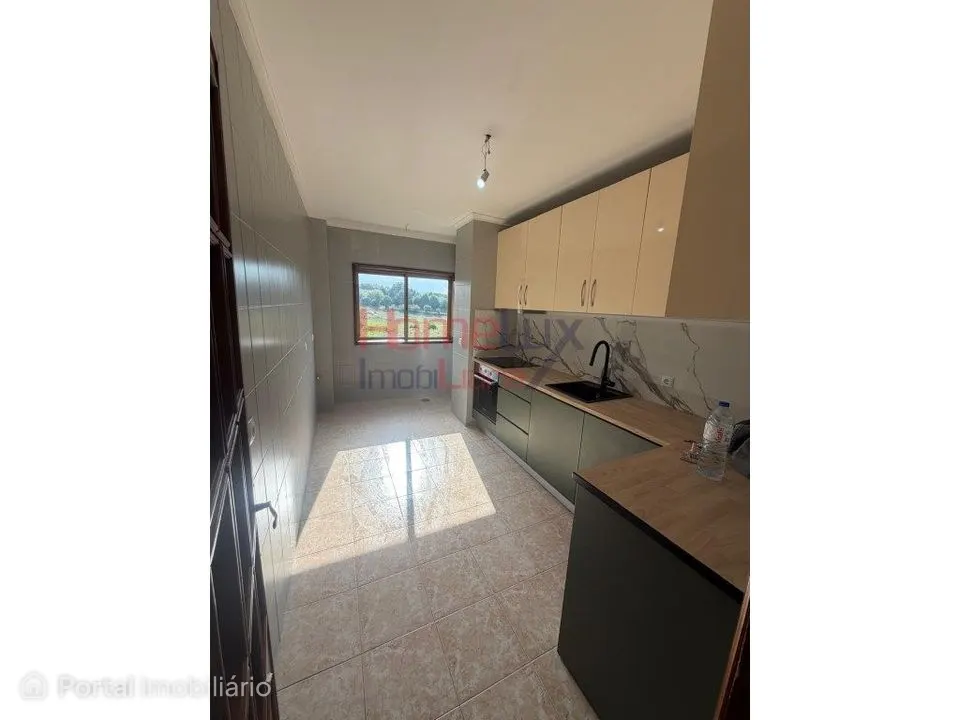 Apartamento T3 recuperado em Rio Tinto