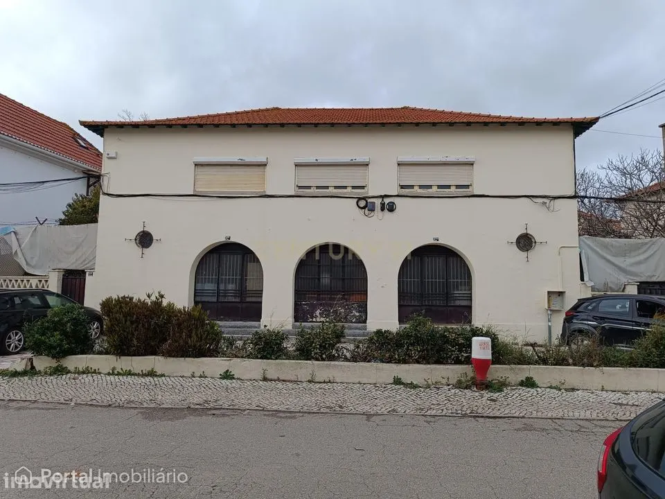 Moradia independente no Bairro da Encarnação nos Olivais Norte com lot