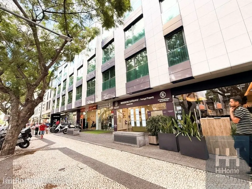 Apartamento T3 com piscina na Avenida do Infante, Funchal