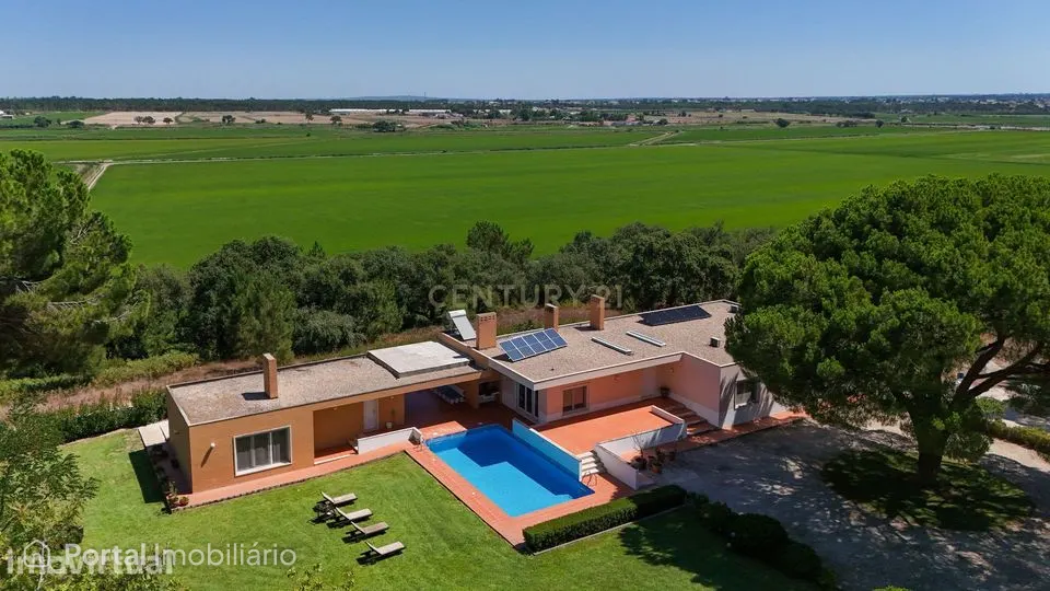Moradia T4 com piscina, anexo e vista para o Paul de Magos | Salvaterr