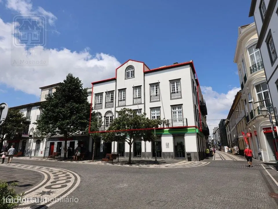 ARRENDAMENTO (parcial) de EDIFÍCIO no centro histórico de Ponta Del...