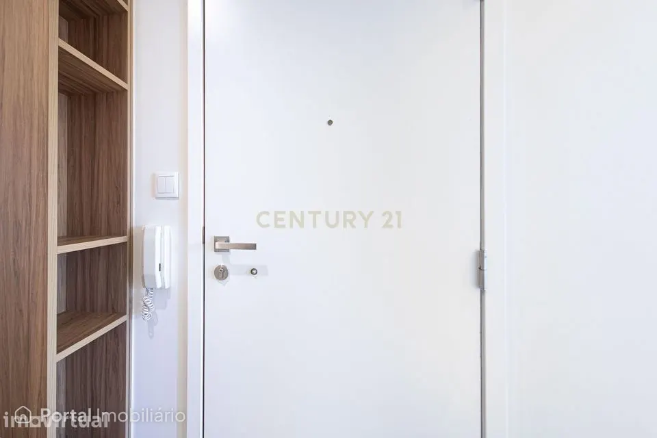 2-bedroom apartment for rent in Moscavide e Portela