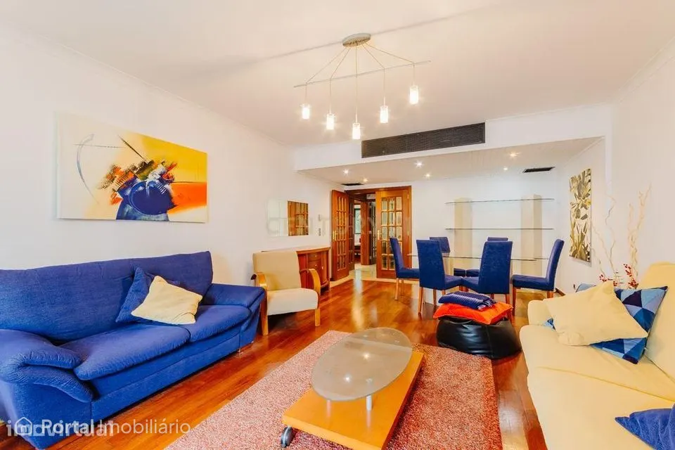 Apartamento T2 com Vista Panorâmica - Condomínio ESPELHO DO TEJO