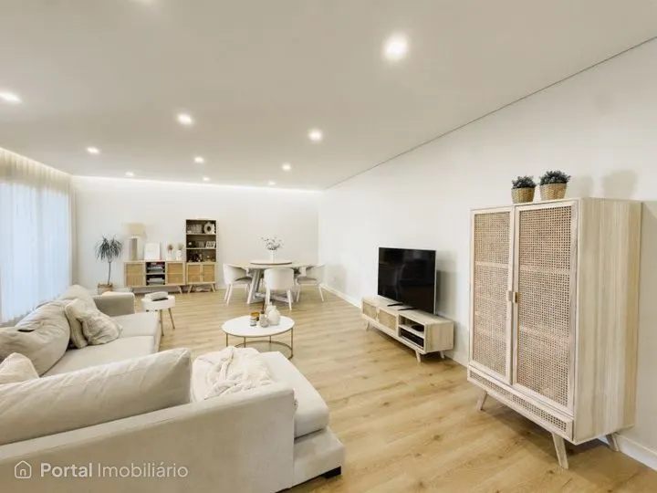 3-bedroom apartment for sale in Porto Salvo