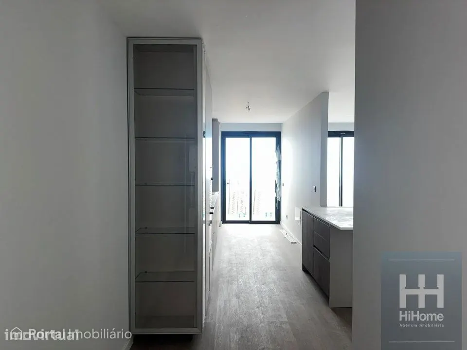 Apartamento T2 no Pico dos Barcelos - Funchal.