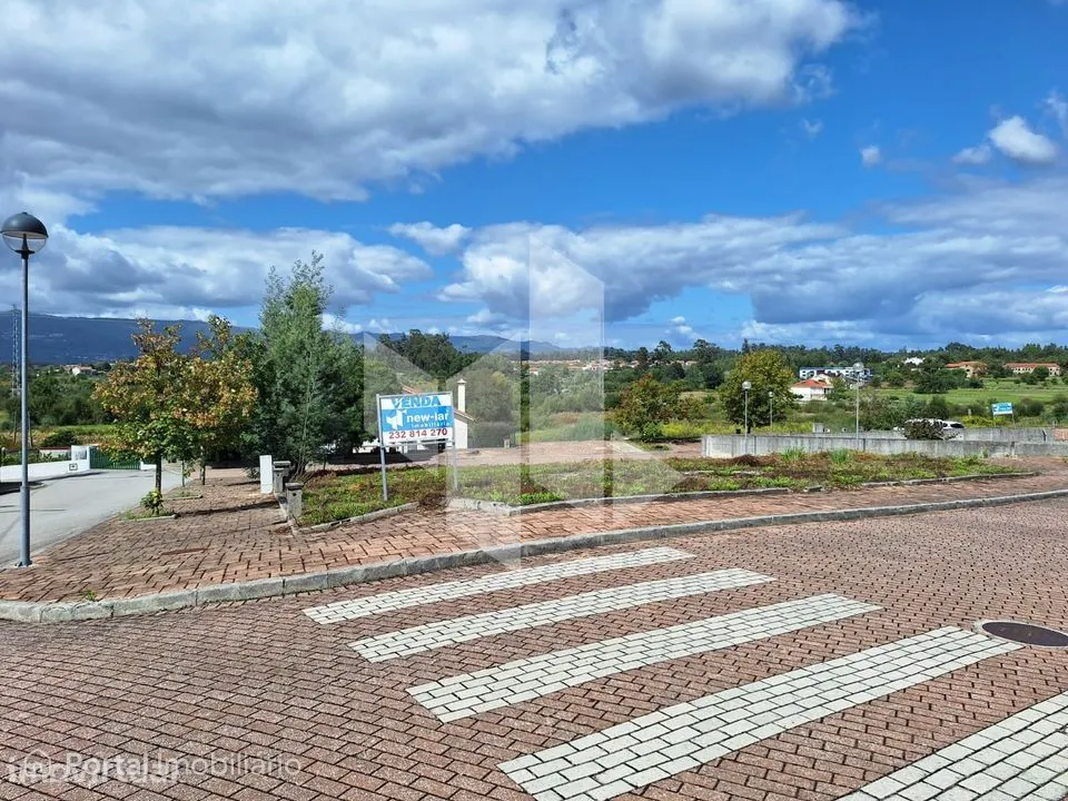 Lote de Terreno Venda em Molelos,Tondela