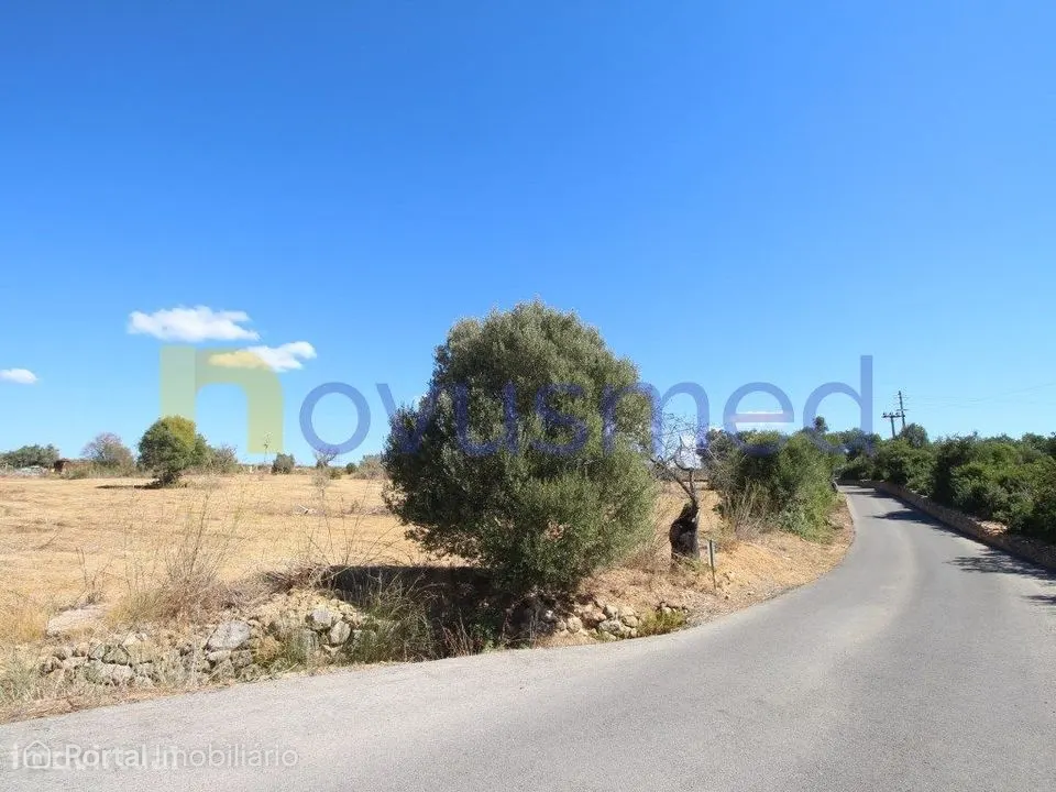 Terreno Rústico com 9.230 m² em Alpouvar, Albufeira
