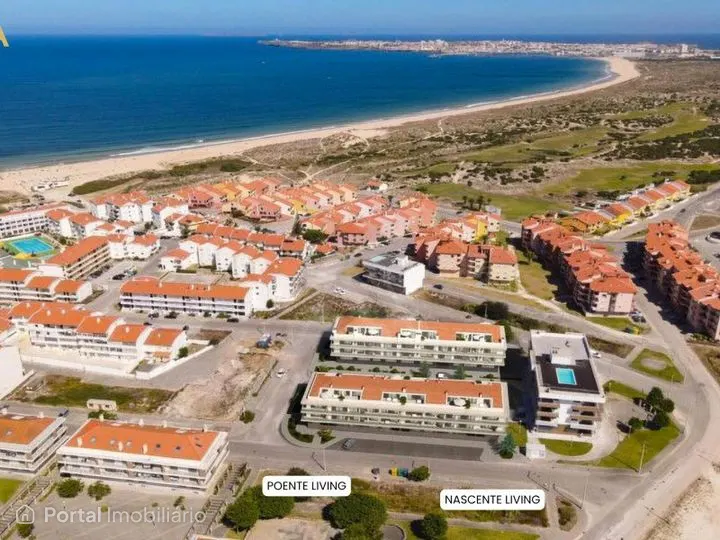 Apartamento T2 inserido num segundo andar