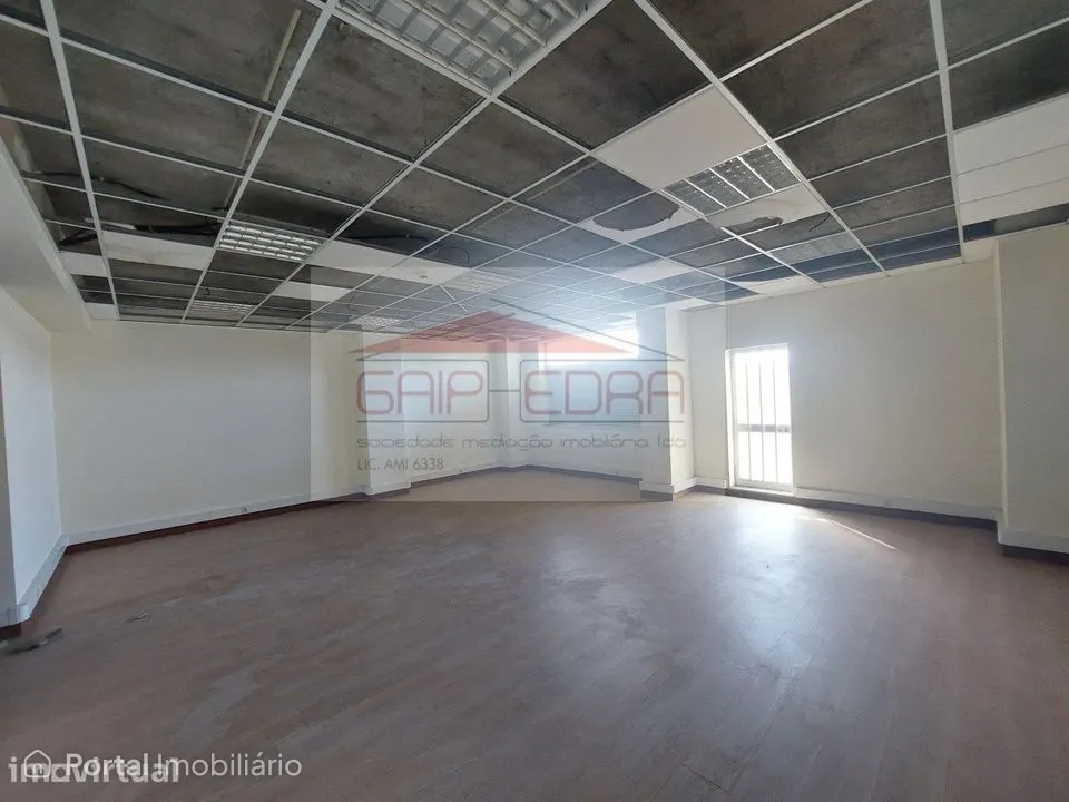 Shop for sale in Tavarede