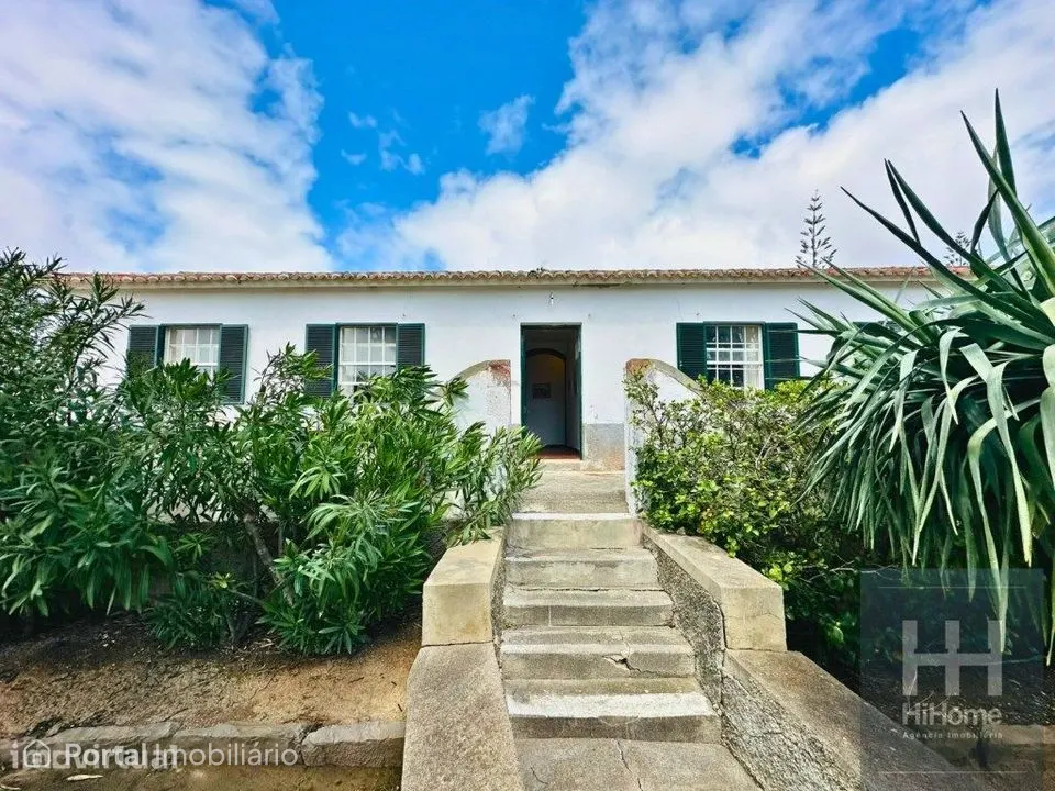 Moradia T4 com terreno de 13.200 m2 na Ilha do Porto Santo