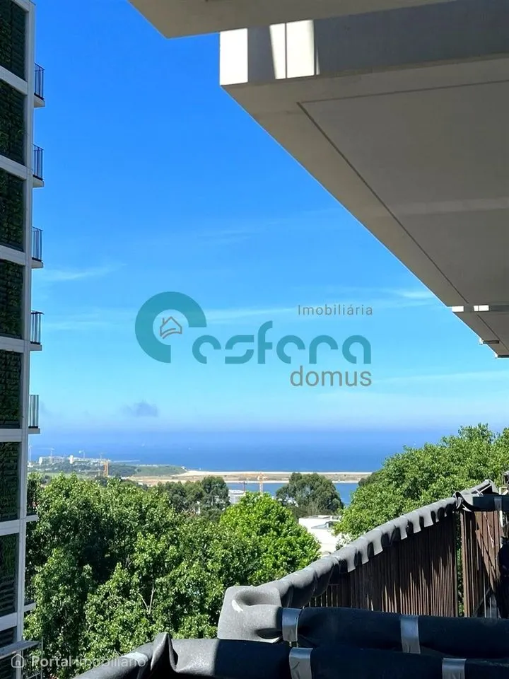 2-bedroom apartment for sale in Vila Nova de Gaia