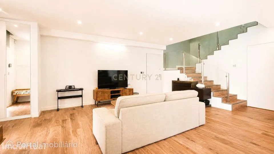 Moradia T3+1 na aroeira