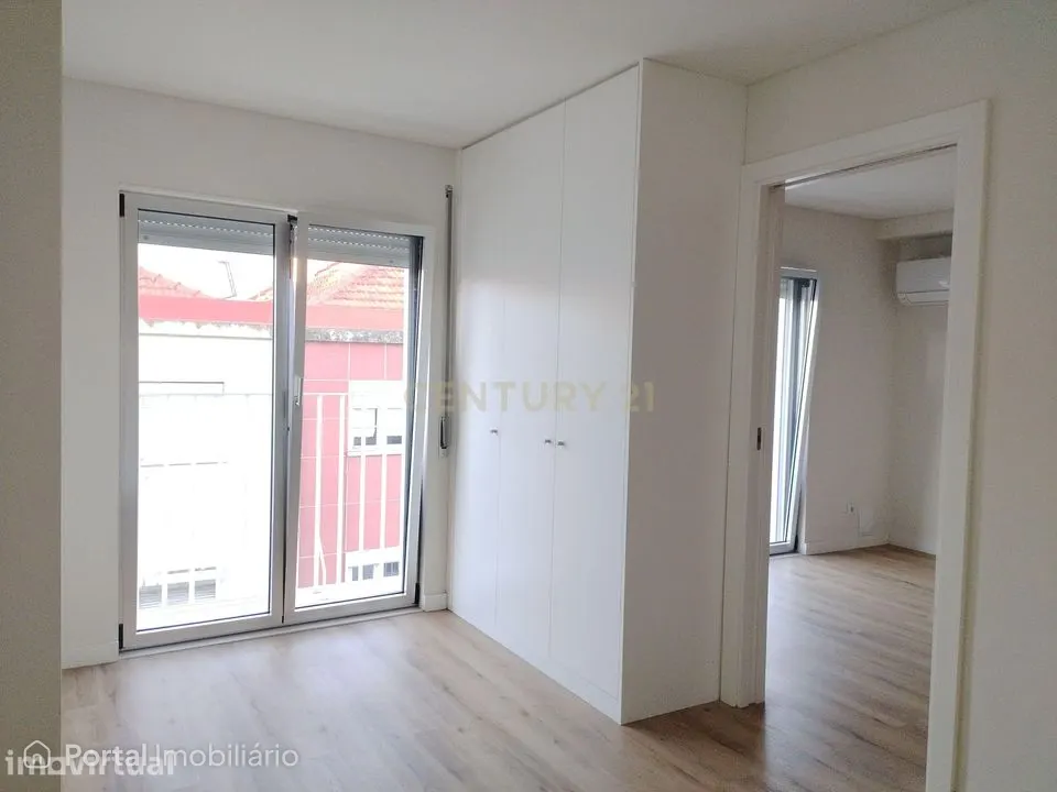 Apartamento Moderno em Moscavide, Loures