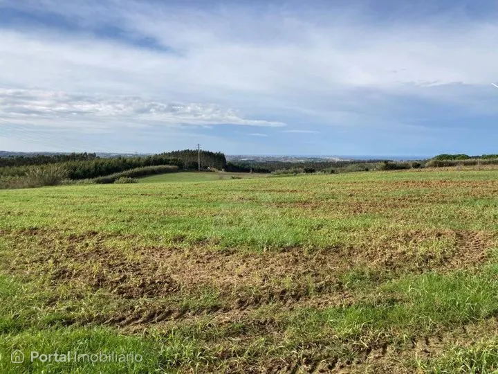 Terreno à venda em Lourinhã