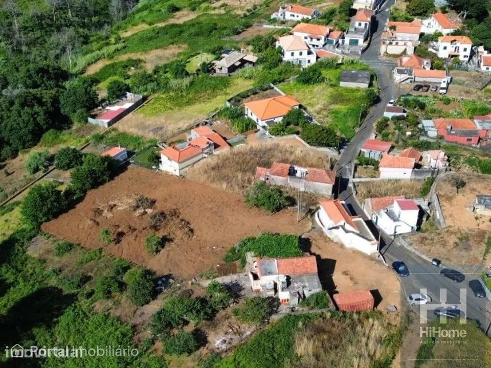 Lote terreno 1821 m2 urbanizáveis com estrada acesso para construçã...