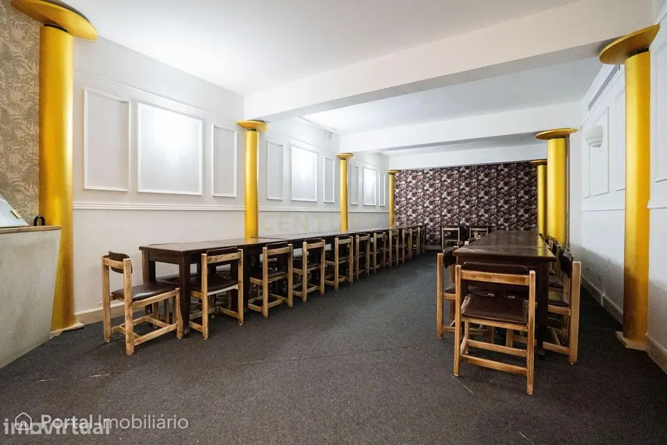 Loja Espaçosa em Avenidas Novas, Lisboa - 180m²