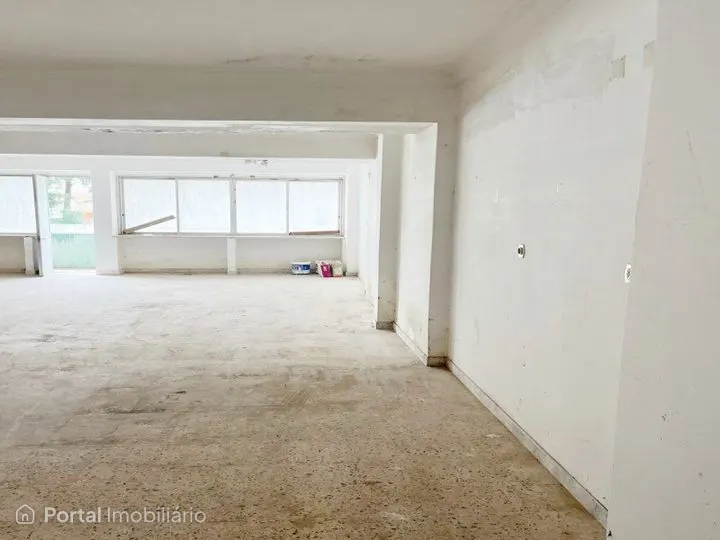 Imóvel comercial à venda em Sintra