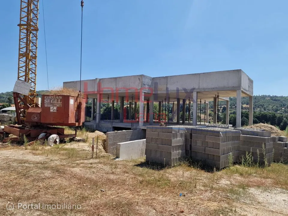 Quinta para venda na Covilhã com Projeto Aprovado