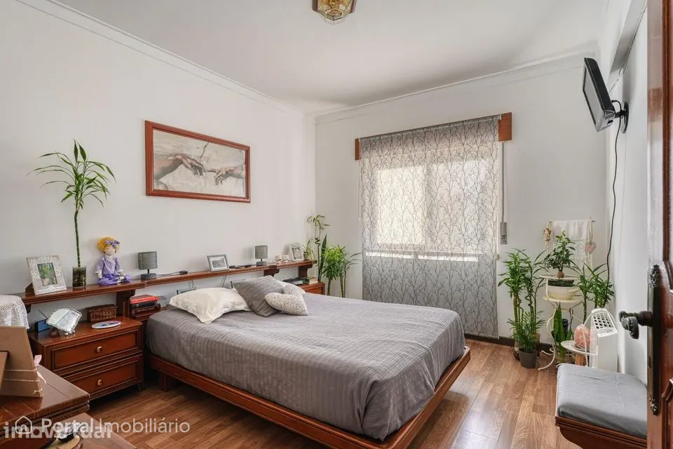 Apartamento T3 c/ Garagem e Arrecadação - 2 minutos da estação...