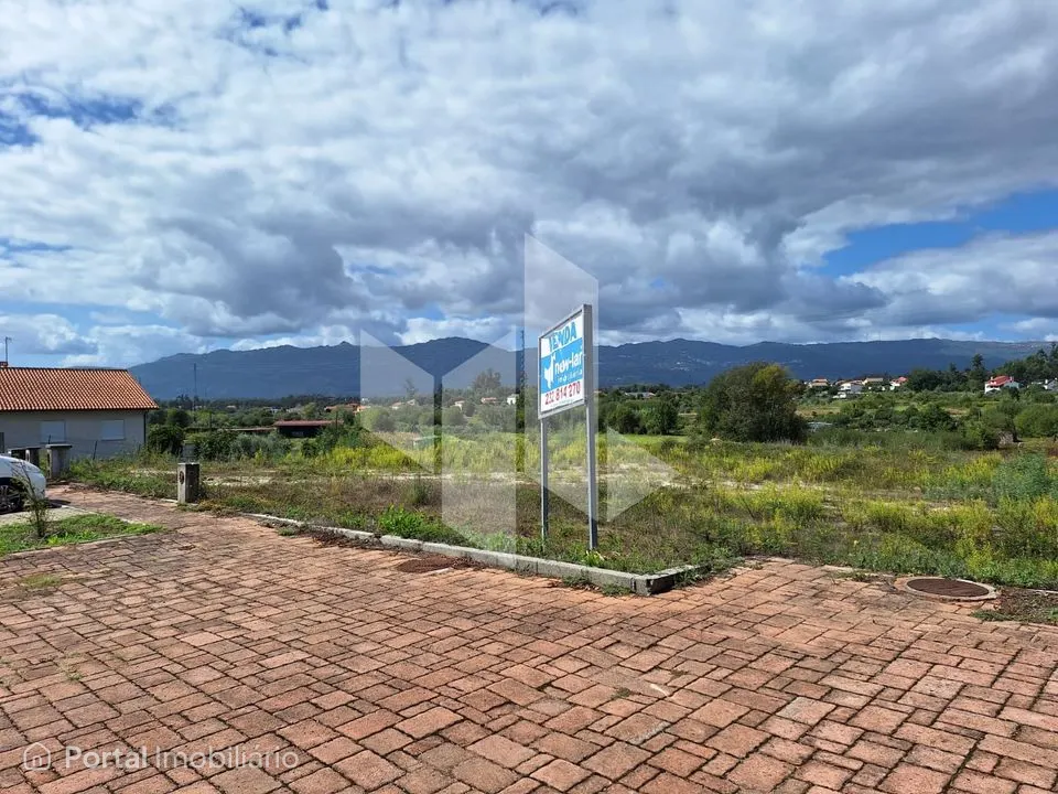 Lote de Terreno Venda em Molelos,Tondela
