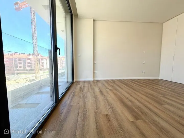 Apartamento T3 a 200 metros da praia com varanda e 2 lugares de gar...