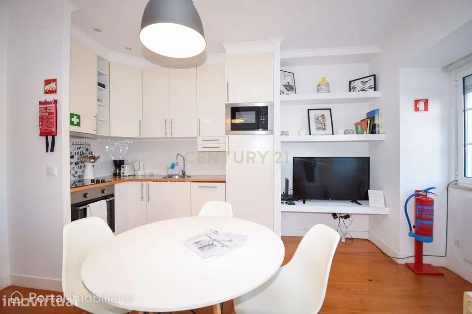 Apartamento T2 com Vista para o Rio na Mouraria, Lisboa