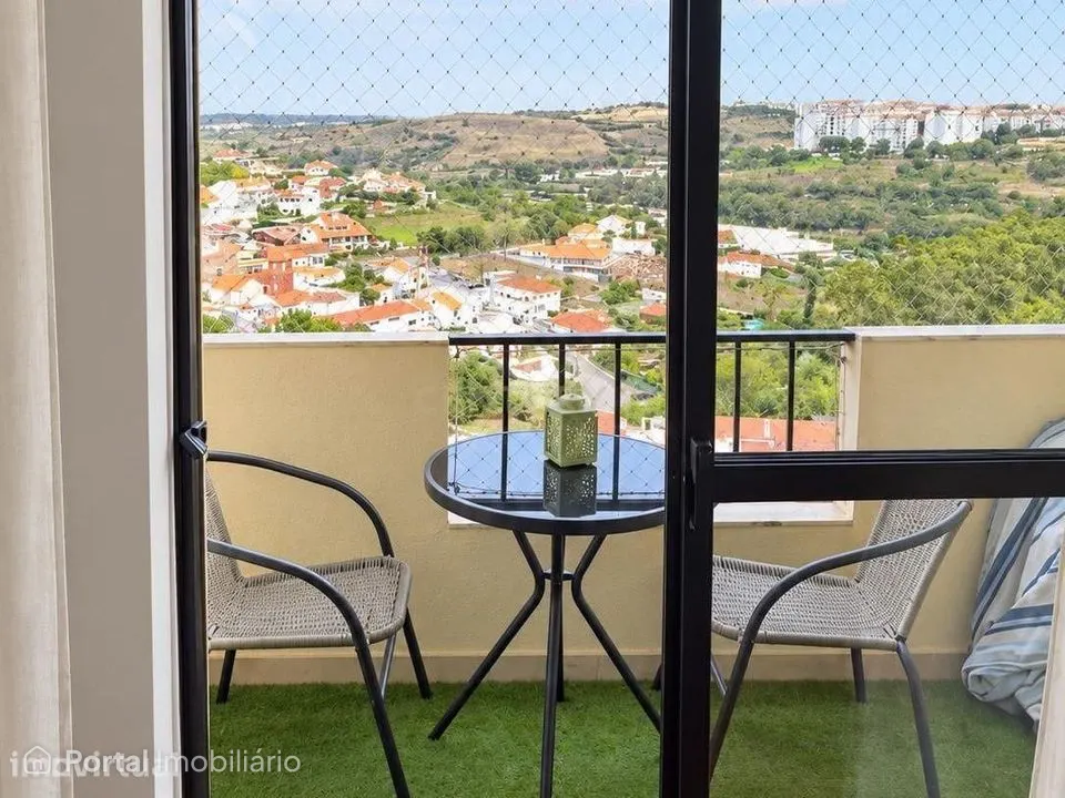 Apartamento T2 renovado em São Marcos, com vista para a cidade e excel