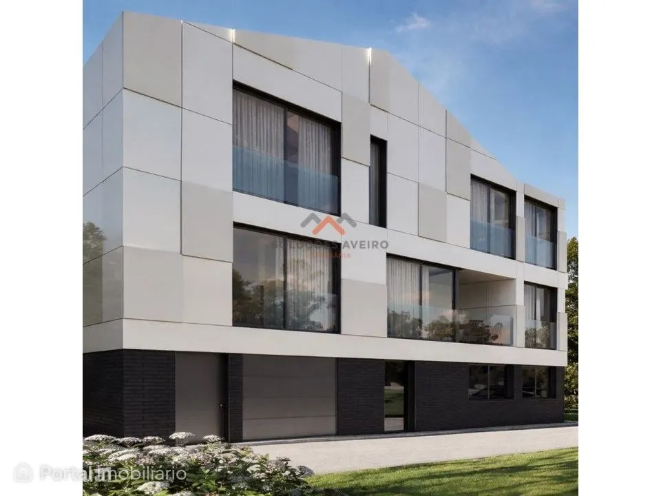 Moradia constituída por 5 Apartamentos | Centro de Aveiro