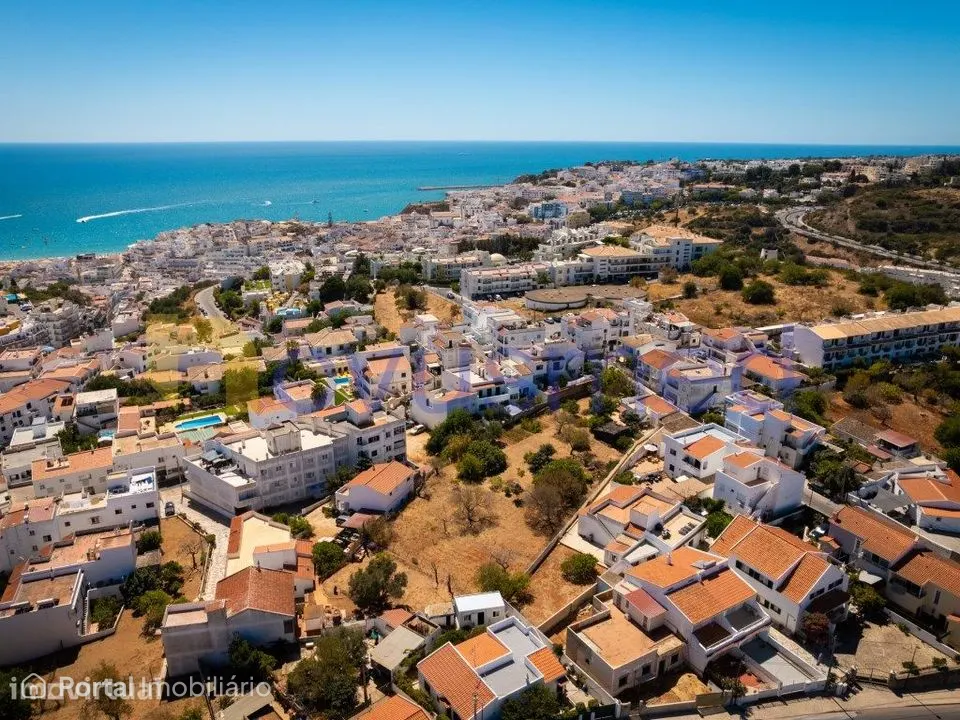 Moradia Térrea T3 no Centro de Albufeira