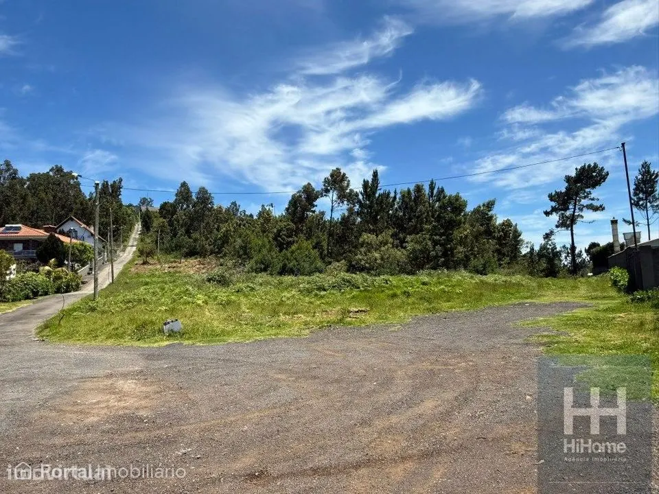 Terreno rústico no Santo da Serra com 13.920 m2 para construção de ...