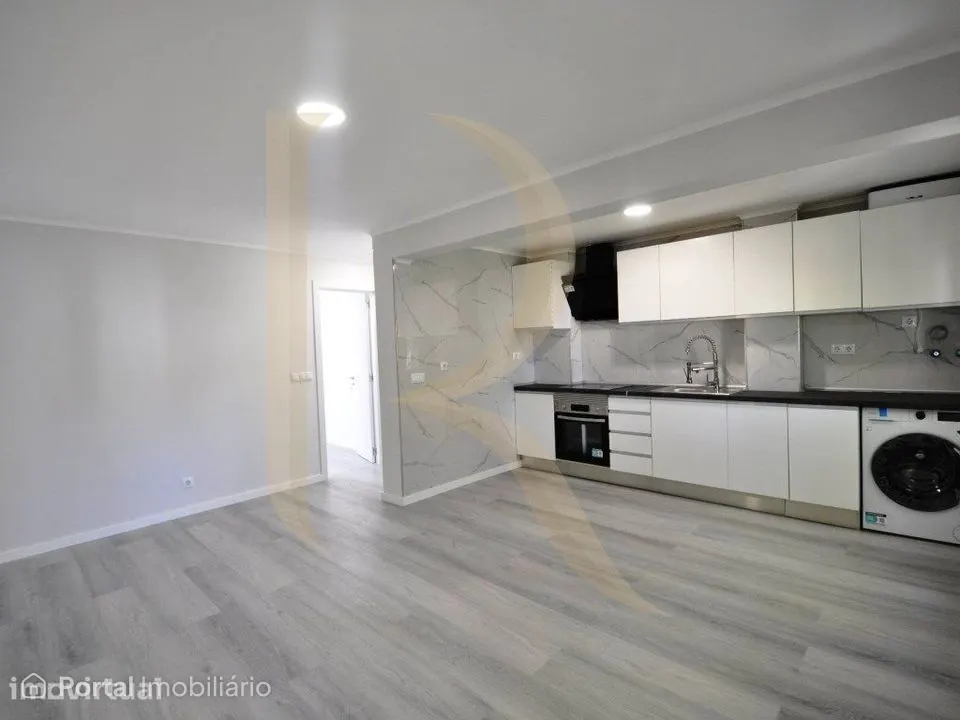 Apartamento T3 no Laranjeiro - Remodelado