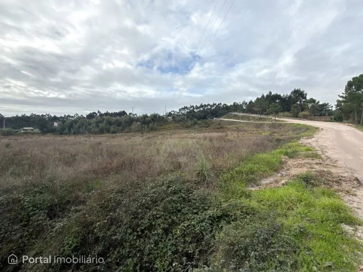 Terreno à venda em Torres Vedras