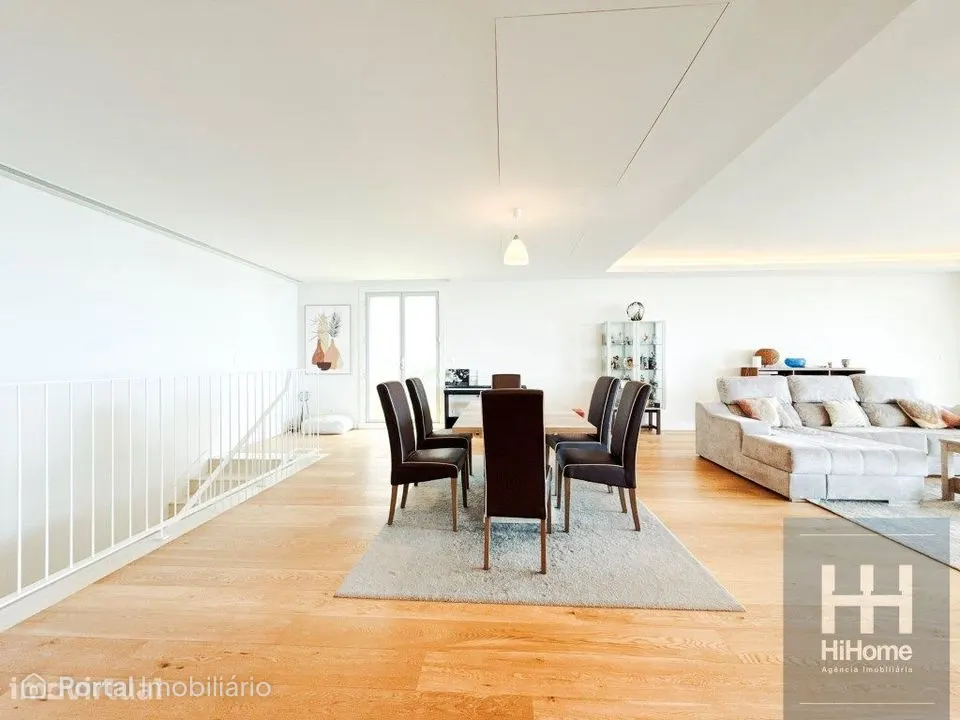Apartamento T4 Duplex na Estrada Monumental, Funchal