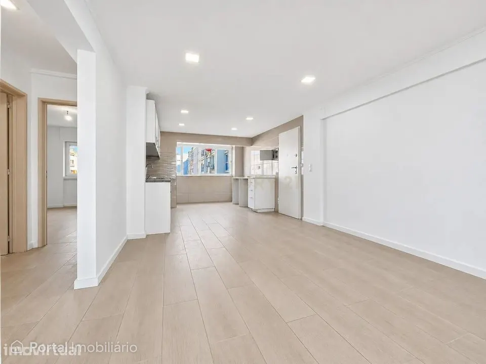 Apartamento T2+1 em Vale Figueira , Sobreda