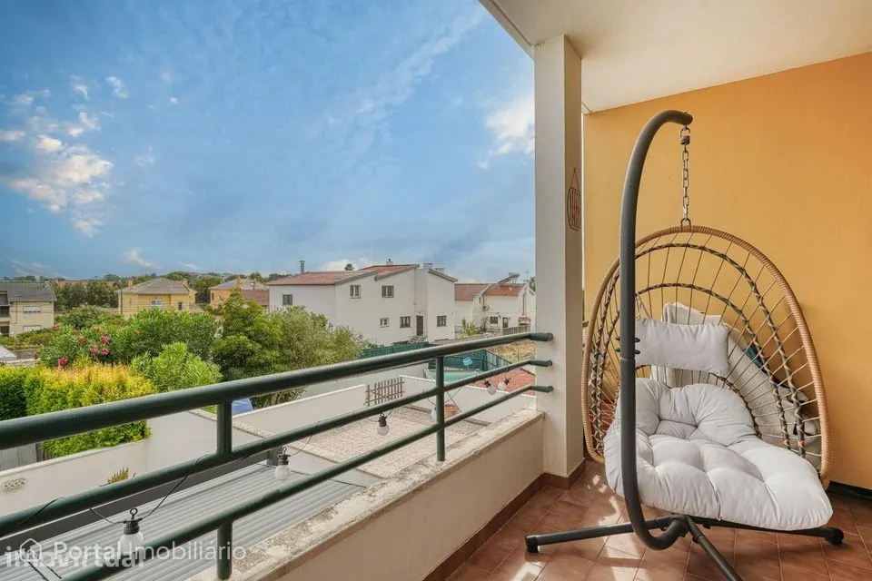 Apartamento T2 com Garagem e Arrecadação