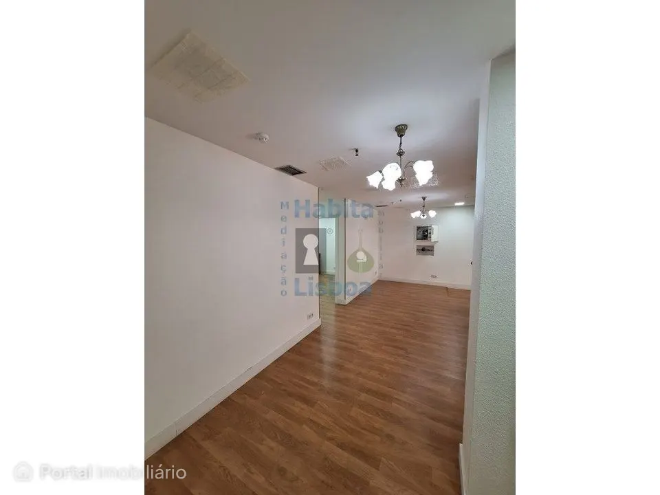 loja com 67m2 no Espaço Comercial no CC Olaias Plaza Lisboa